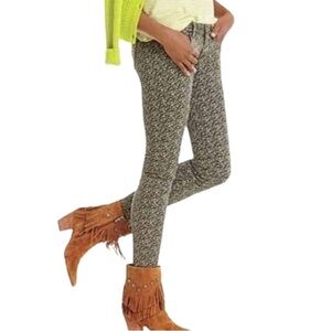 Cabi Ditsy Floral Skinny Jeans size 2 neutral olive green